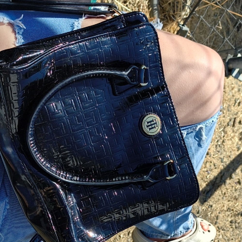 Tommy Hilfiger Glossy Navy Shoulder Bag